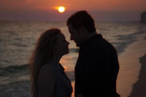 couple on the beach silhouette